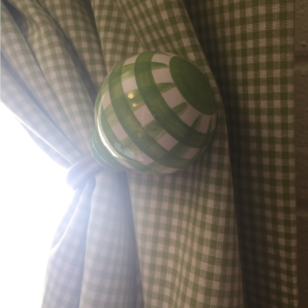 4 Pottery Barn Kids Green and White Gingham Curtain Finials. (Set of 4)